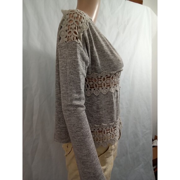You Are‎ Not Alone Womens Medium Gray Top Embroidery Knit Crop - Picture 7 of 11